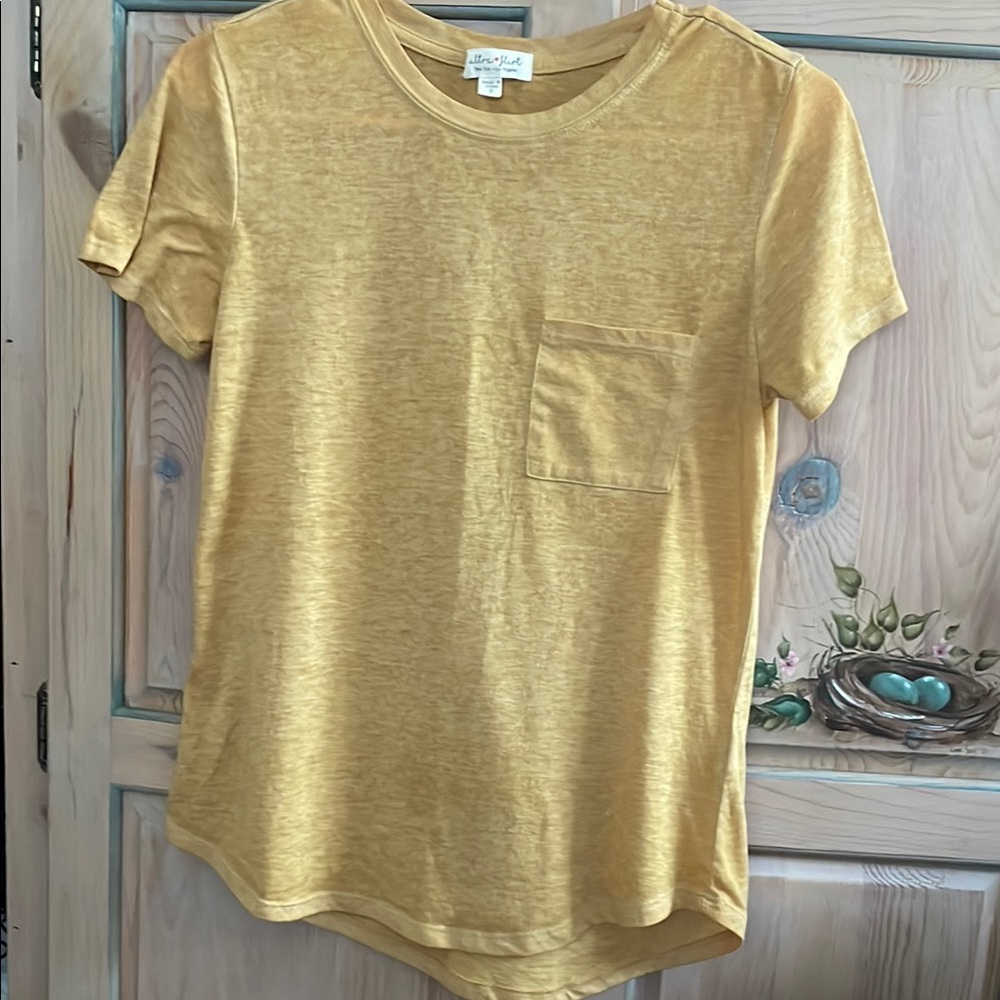 Ultra Flirt Mustard Short Sleeve Tee
